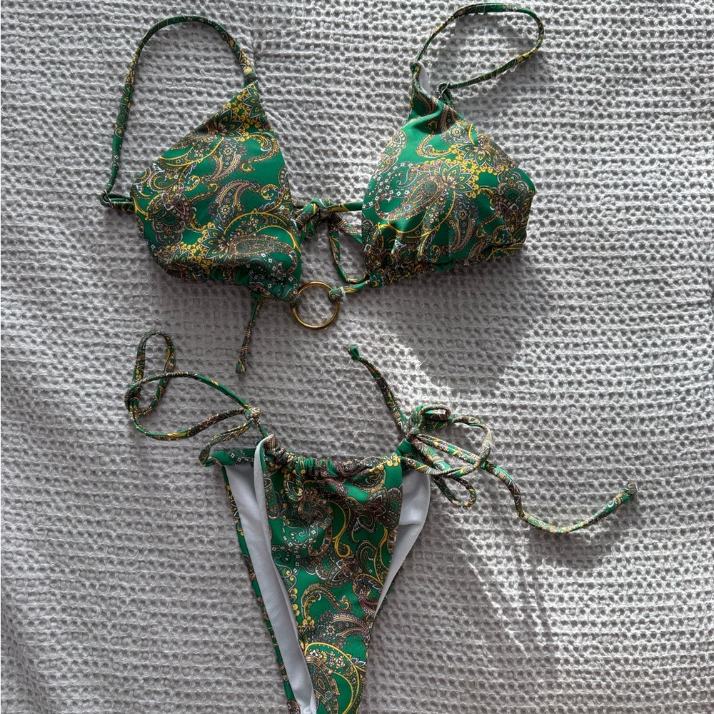 ✨5 for $25✨ Green Paisley Tie-Side Bikini Set - Women Swim